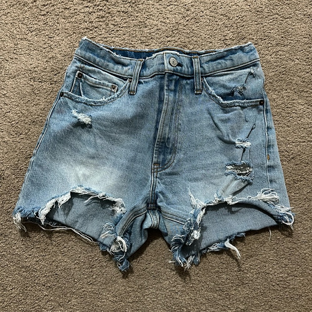Abercrombie light wash shorts!